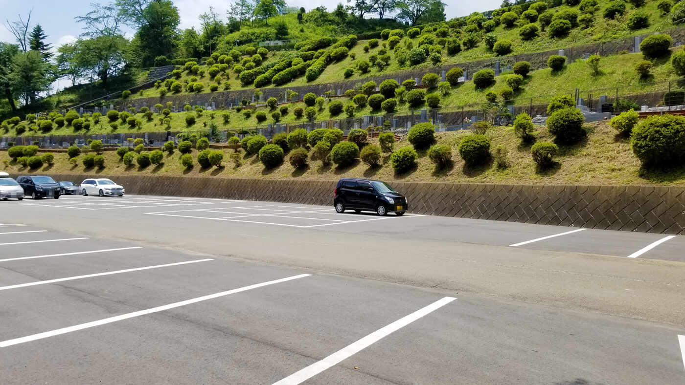 日の出町鹿弥大仏駐車場